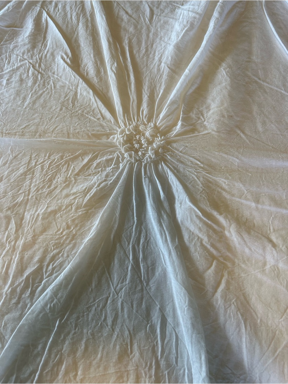 Gorgeous white quilt - Picture 2 of 4